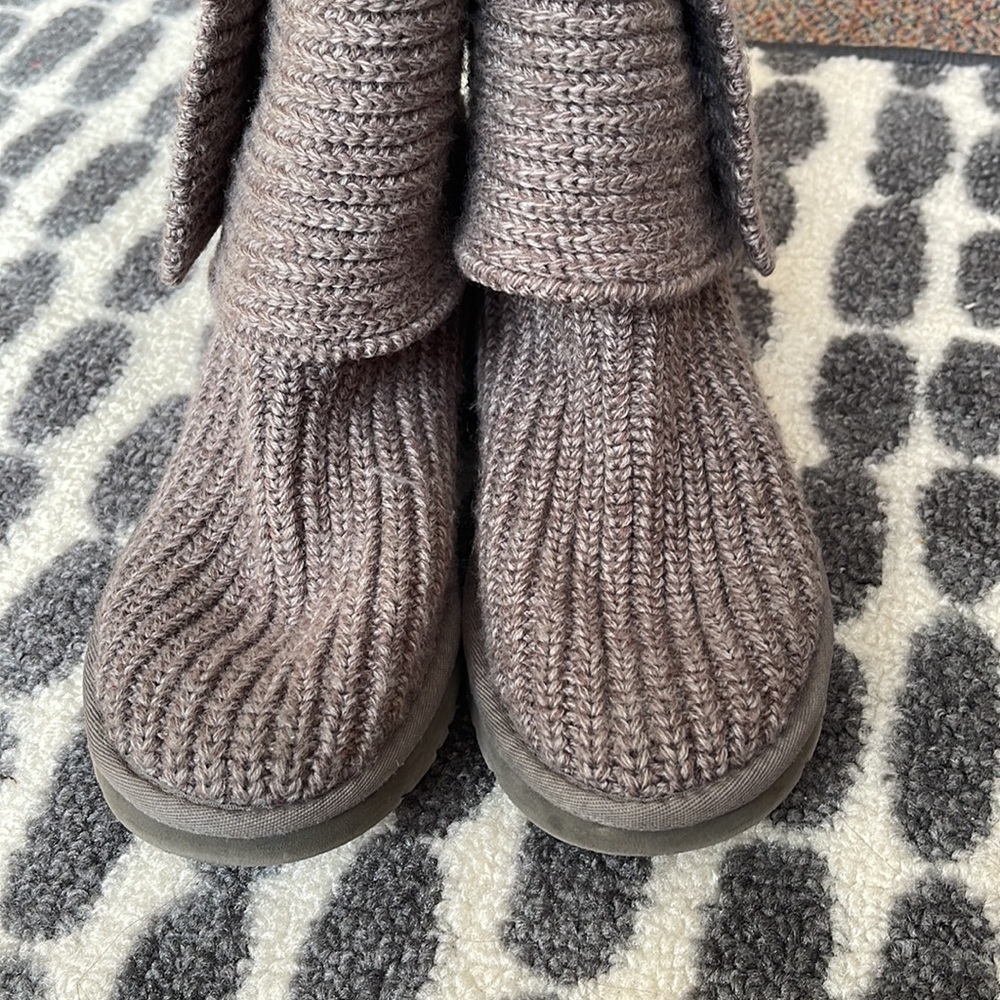 Gray Sweater Knit Uggs - image 4